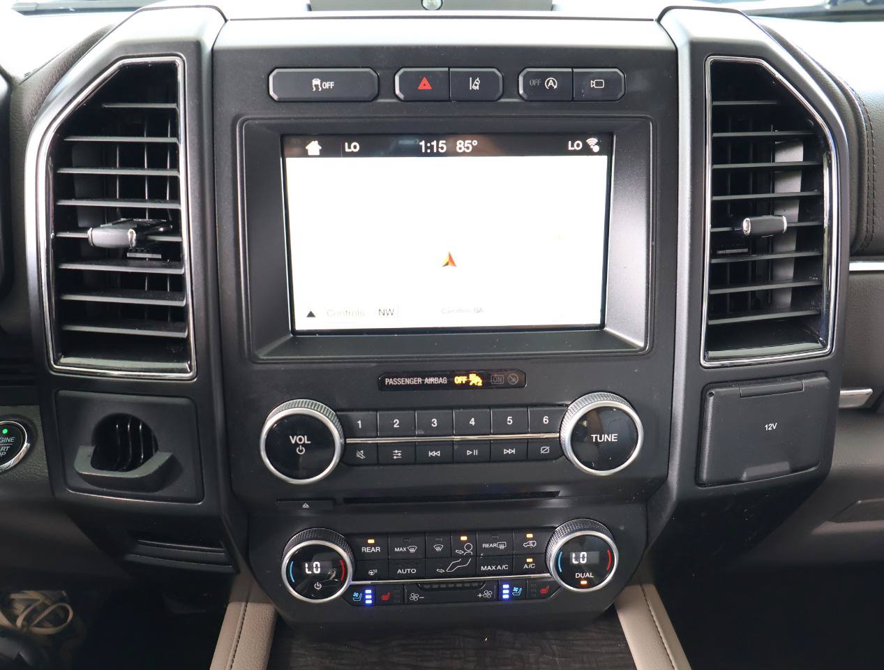 Used 2018 Ford Expedition Limited w/ Equipment Group 302A RWD image 41
