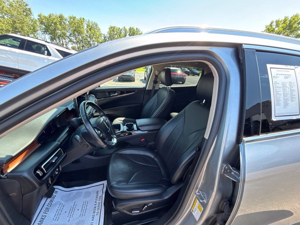 Used 2023 Lincoln Nautilus Reserve AWD/4WD image 26