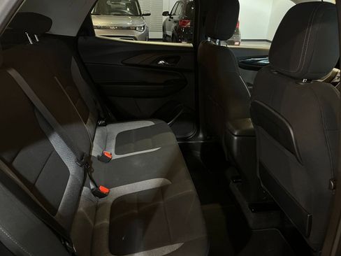 Used 2025 Chevrolet TrailBlazer LT image 37