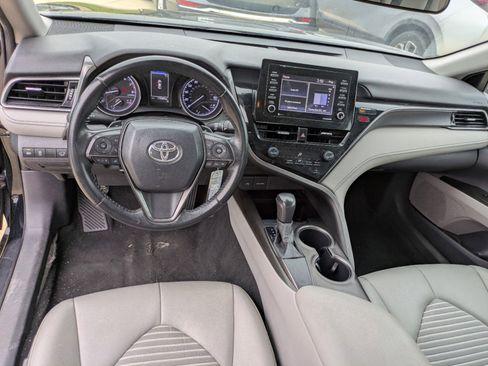 Used 2021 Toyota Camry SE image 12
