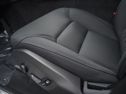 New 2027 Volvo XC90 B6 Plus AWD/4WD image 35