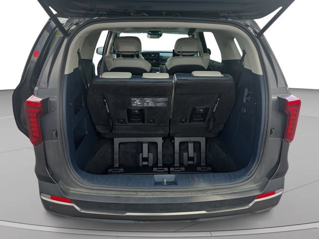 Used 2025 Kia Carnival SX Prestige FWD image 43
