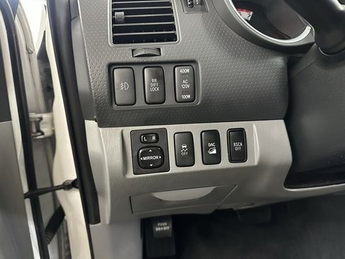 Used 2015 Toyota Tacoma 4x4 Double Cab w/ TRD Off-Road Package image 30