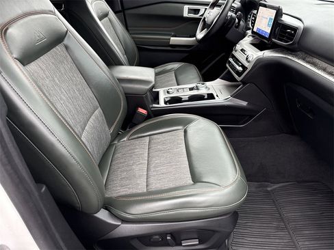 Used 2022 Ford Explorer Timberline image 13