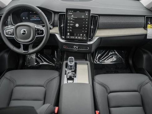 New 2026 Volvo XC90 B6 Plus w/ Protection Package Premier image 19