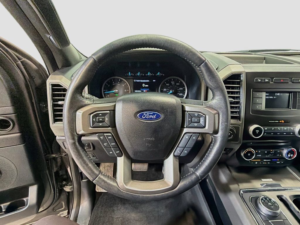 Used 2018 Ford Expedition XLT AWD/4WD image 13