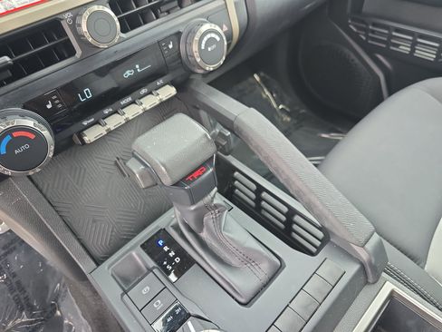 Used 2024 Toyota Tacoma TRD Sport image 24