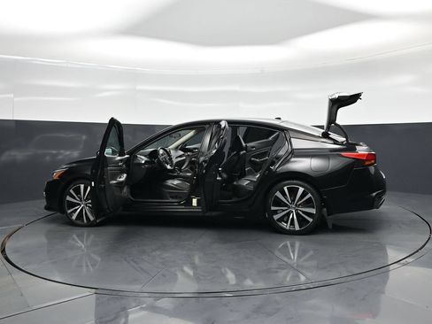 Used 2019 Nissan Altima 2.5 SR w/ SR Premium Package FWD image 34