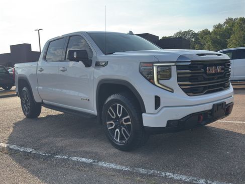 Used 2022 GMC Sierra 1500 AT4 w/ AT4 Premium Package AWD/4WD image 30