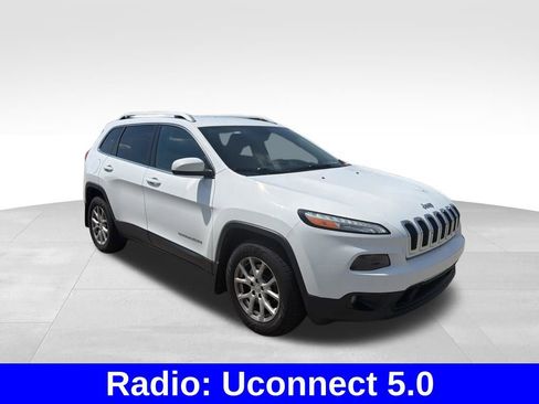 Used 2016 Jeep Cherokee Latitude image 5
