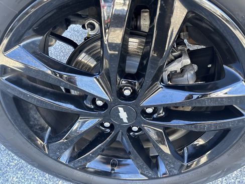 Used 2020 Chevrolet Equinox LT w/ Sport Edition image 8