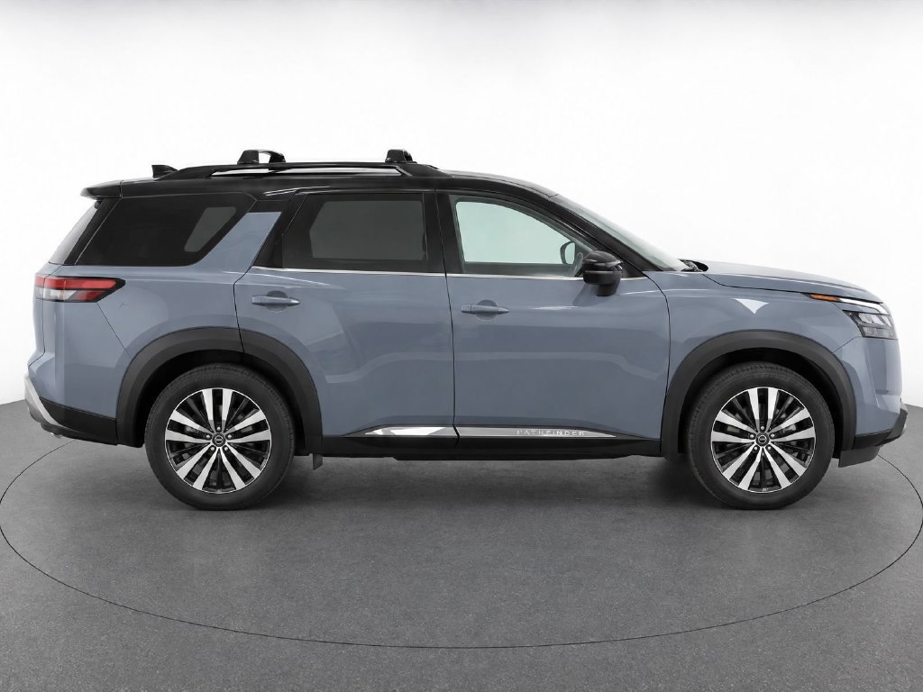 Certified 2025 Nissan Pathfinder Platinum w/ Cargo Package FWD image 8