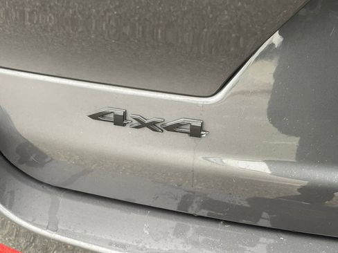 Used 2023 Jeep Grand Cherokee L Laredo image 18