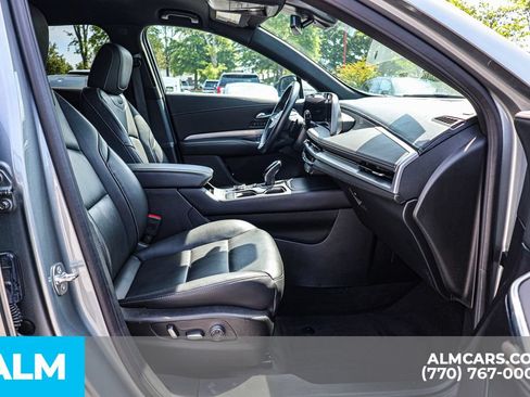 Used 2025 Cadillac XT4 Premium Luxury FWD image 20