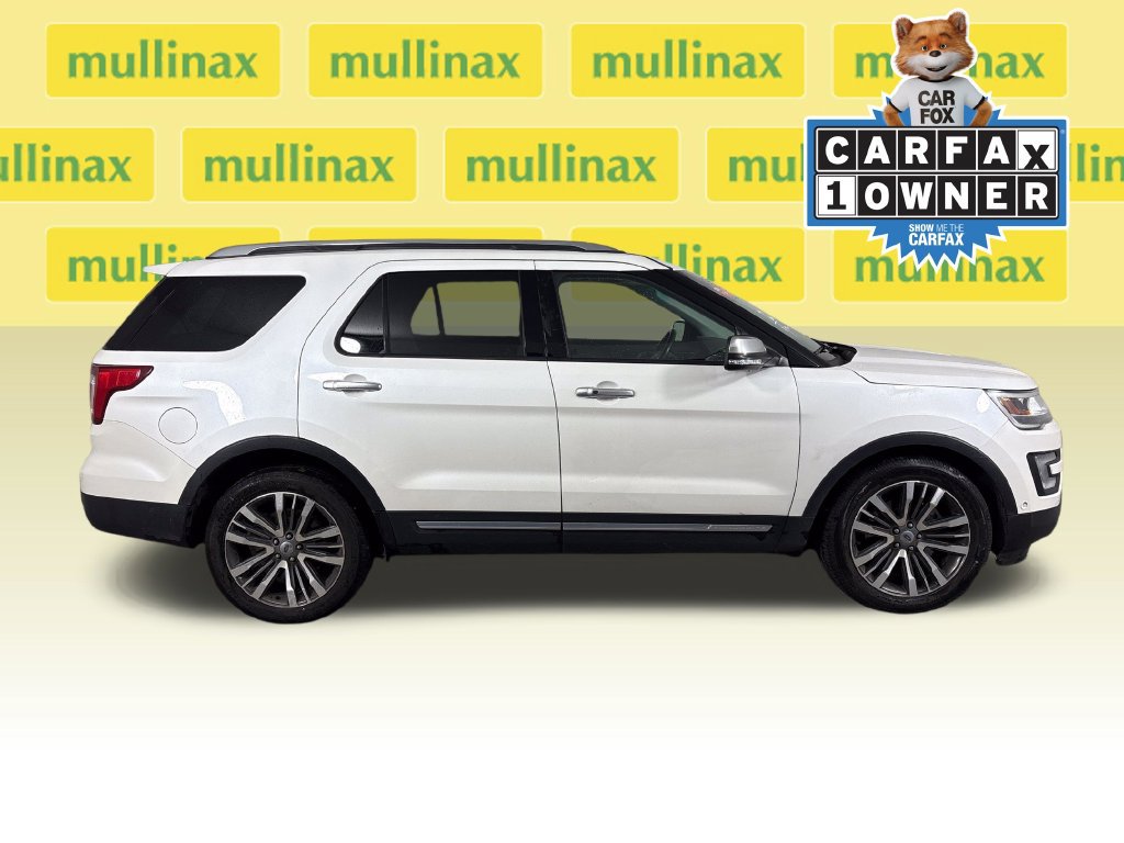 Used 2017 Ford Explorer Platinum AWD/4WD image 2