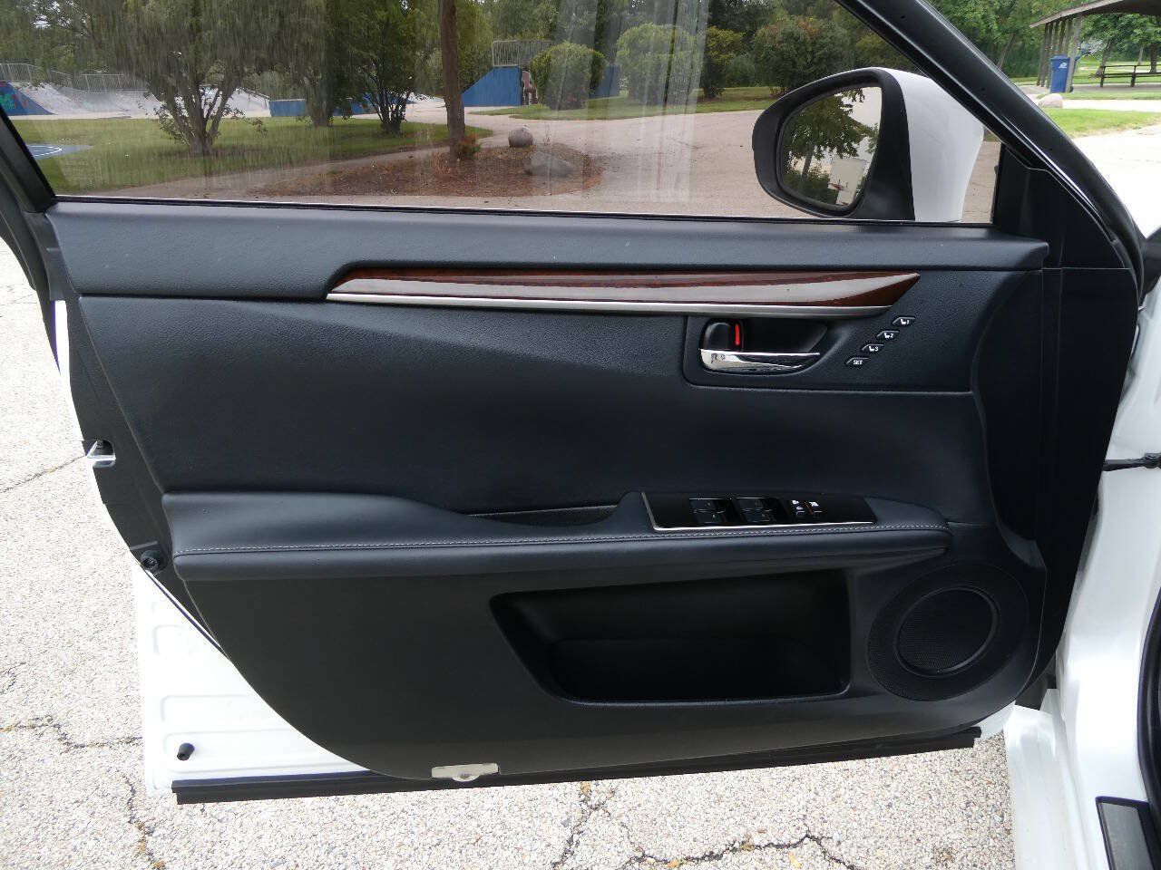 Used 2016 Lexus ES 350 w/ Premium Package w/Wood Trim FWD image 24