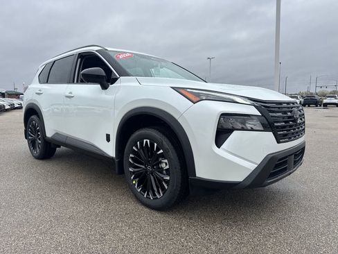 New 2026 Nissan Rogue SV image 8