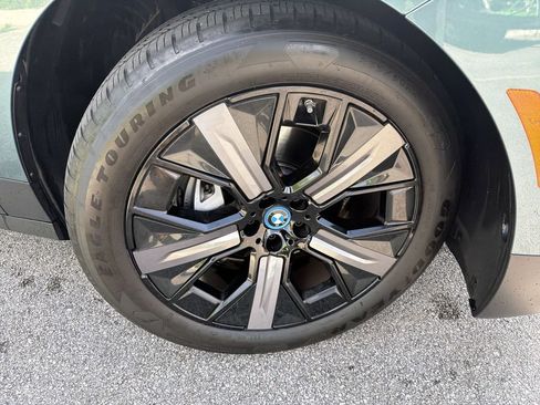 Used 2024 BMW iX xDrive50 w/ Convenience Package AWD/4WD image 19