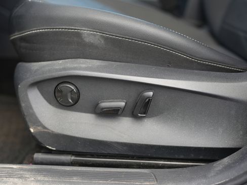 Used 2022 Volkswagen Taos SE image 27