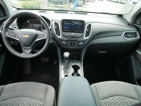 Used 2023 Chevrolet Equinox LT AWD/4WD image 10