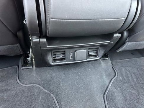 Used 2025 GMC Sierra 1500 SLT AWD/4WD image 16