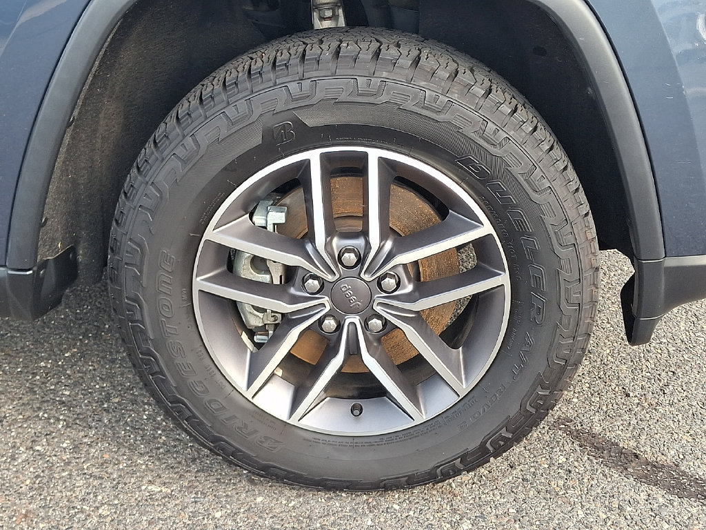 Used 2021 Jeep Grand Cherokee Limited AWD/4WD image 11