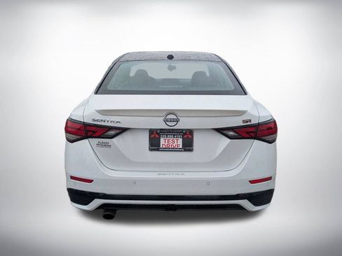 Used 2025 Nissan Sentra SR w/ SR Premium Package FWD image 4