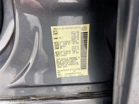 Used 2013 Nissan Armada Platinum image 29