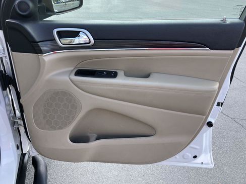 Used 2019 Jeep Grand Cherokee Limited w/ Luxury Group II RWD image 34