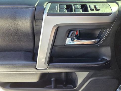 Used 2018 Toyota 4Runner SR5 image 20