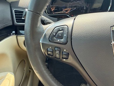 Used 2019 Lincoln MKT AWD image 17