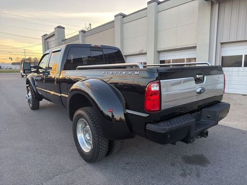 Used 2016 Ford F450 Platinum w/ FX4 Off Road Package image 4