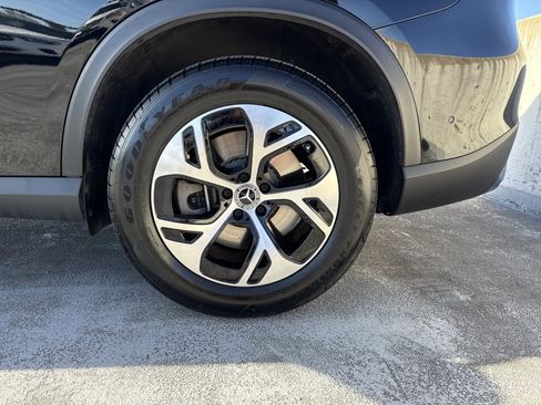 Certified 2025 Mercedes-Benz GLC 350e 4MATIC image 3