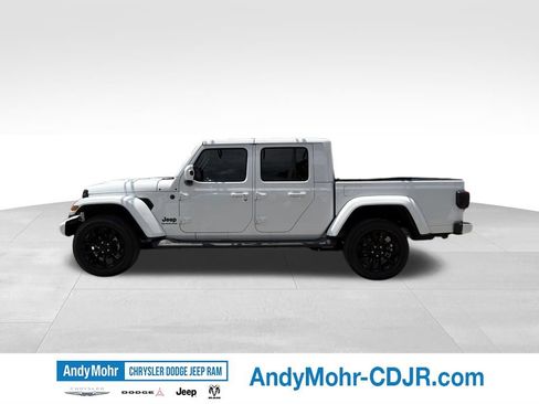 Used 2021 Jeep Gladiator Overland AWD/4WD image 4