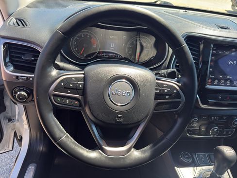 Used 2020 Jeep Cherokee Limited AWD/4WD image 16
