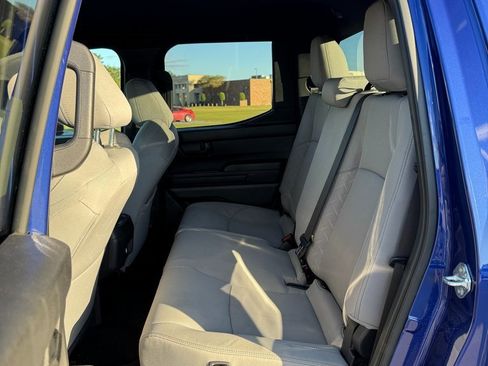 Used 2025 Toyota Tacoma SR5 image 11