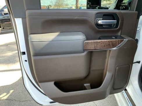 Used 2020 GMC Sierra 2500 Denali w/ Denali Ultimate Package image 19