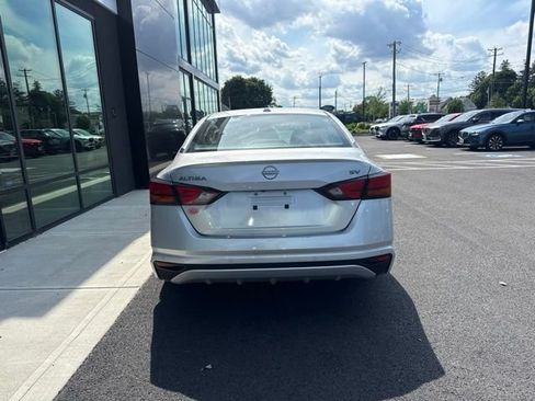 Used 2024 Nissan Altima 2.5 SV FWD image 4