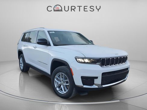 New 2025 Jeep Grand Cherokee L Laredo image 5