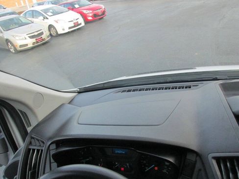 Used 2018 Ford Transit 250 148 Medium Roof RWD image 51