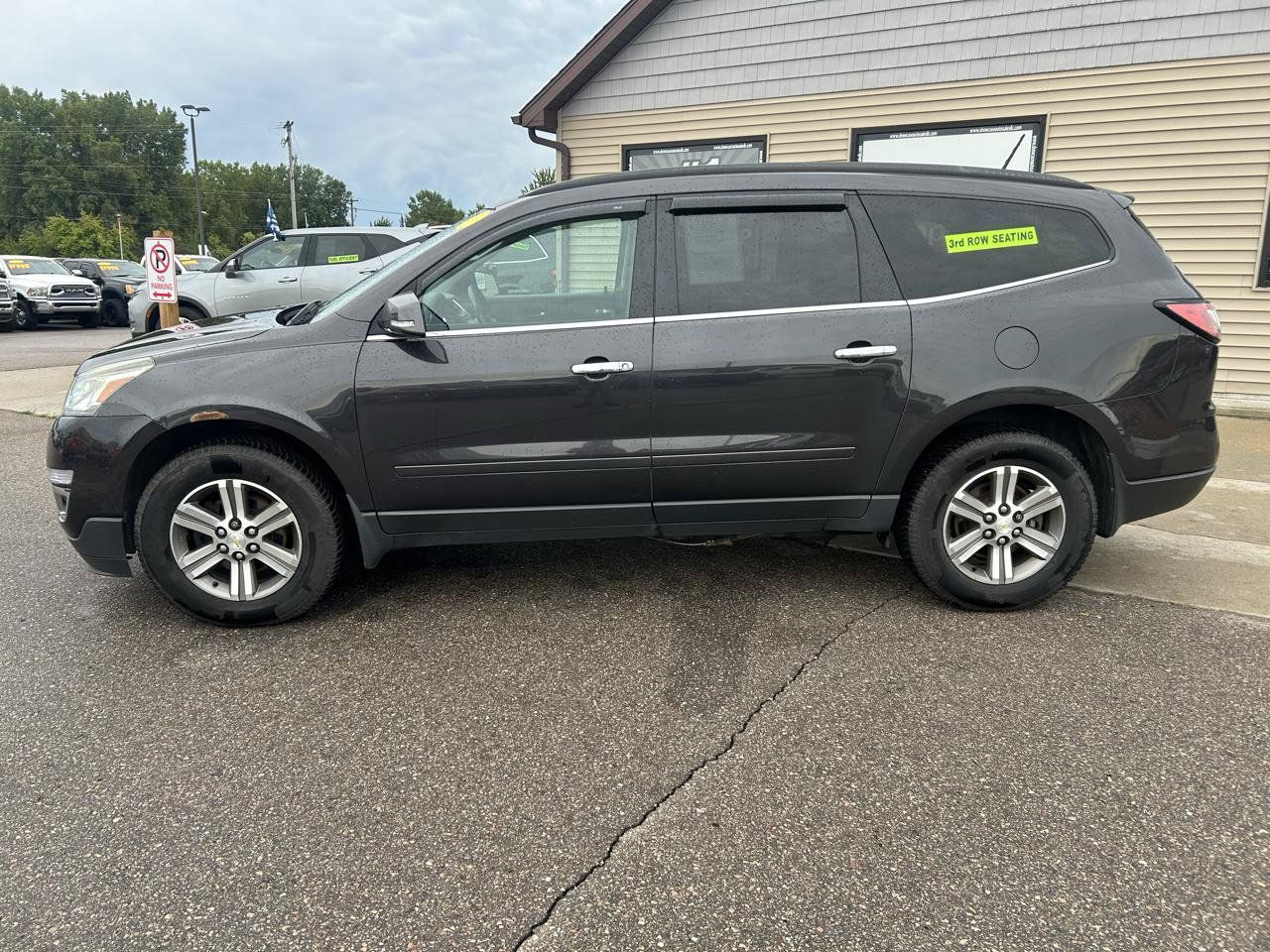 Used 2017 Chevrolet Traverse LT FWD image 8