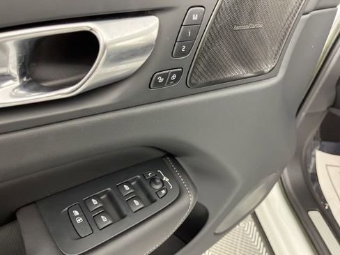Used 2023 Volvo XC60 B5 Ultimate w/ Climate Package image 29
