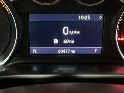 Used 2021 Chevrolet Silverado 1500 LT RWD image 8
