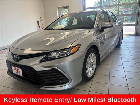 Certified 2022 Toyota Camry LE FWD image 1