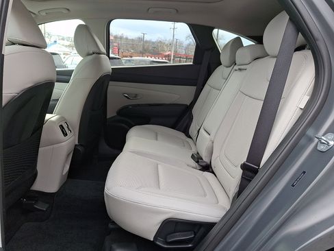 Used 2025 Hyundai Tucson Limited image 10