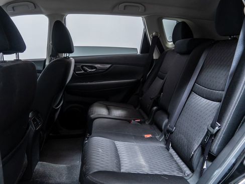 Used 2019 Nissan Rogue SV AWD/4WD image 23