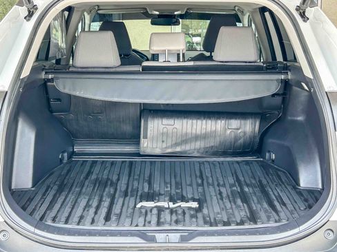 Used 2022 Toyota RAV4 XLE w/ Convenience Package AWD/4WD image 26