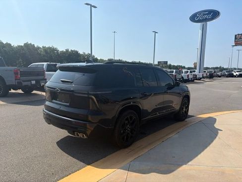 Used 2026 Chevrolet Traverse RS FWD image 5