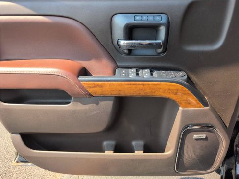 Used 2018 Chevrolet Silverado 1500 High Country AWD/4WD image 20