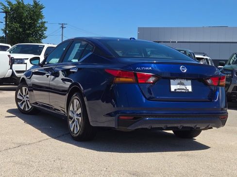 Used 2020 Nissan Altima 2.5 S FWD image 12